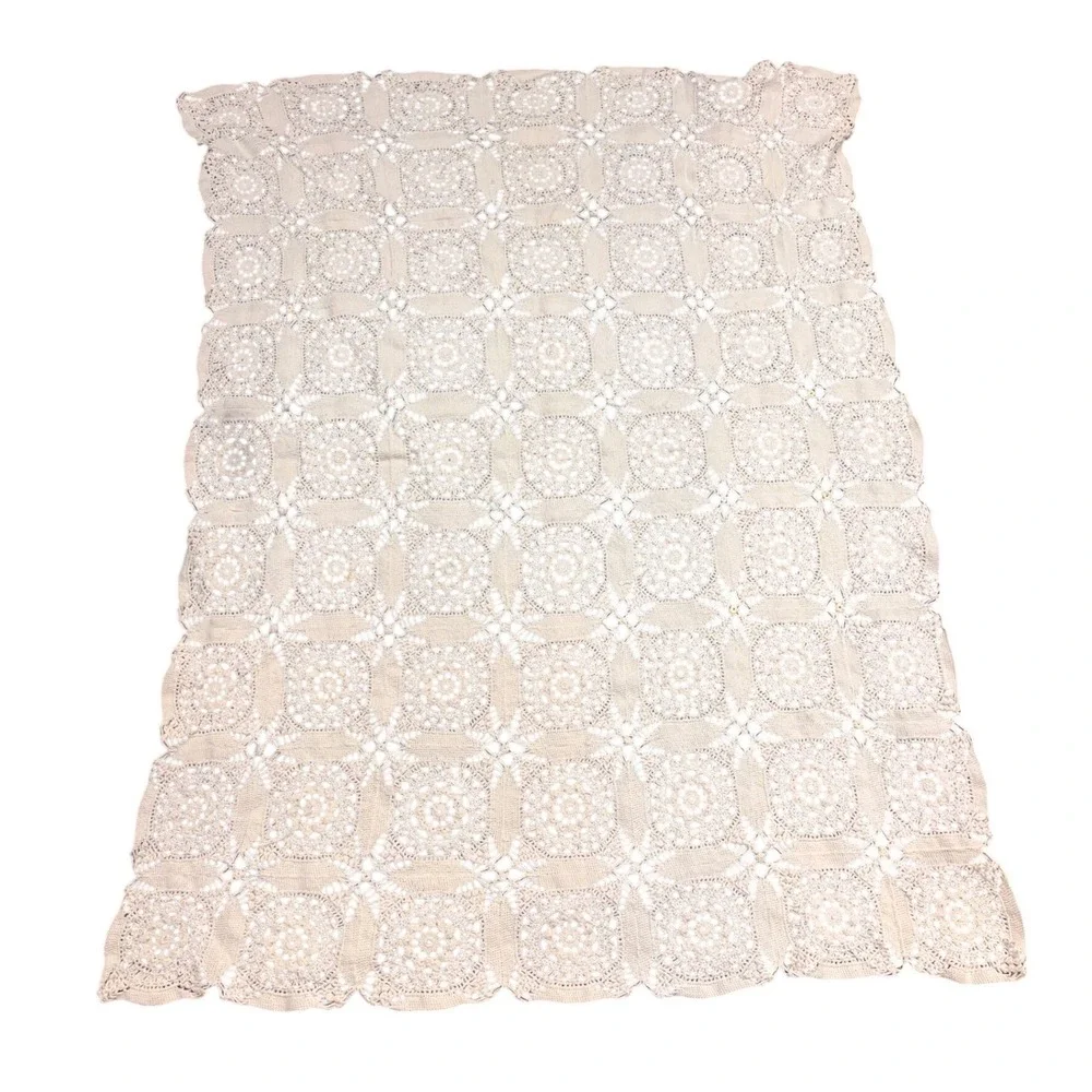 Vintage‎ Crochet Table Runner Throw Unisex 45x32 Cream Vintage Cottagecore Lace